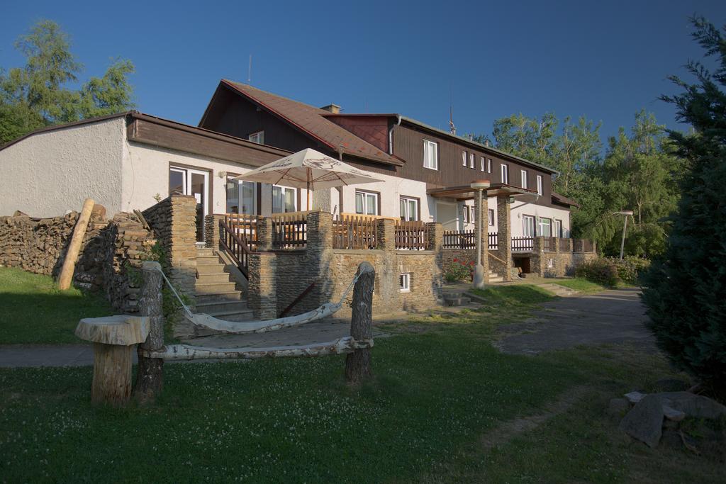 Hotel Rohanov Lhota nad Rohanovem Экстерьер фото