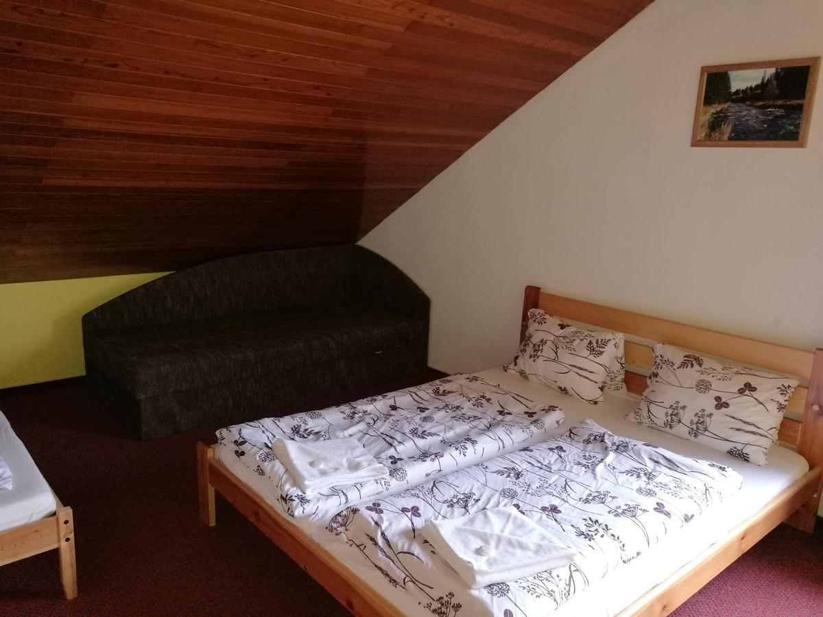 Hotel Rohanov Lhota nad Rohanovem Экстерьер фото
