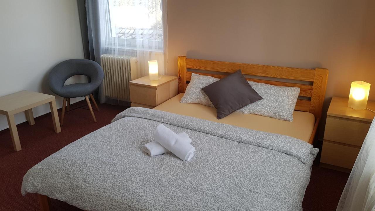 Hotel Rohanov Lhota nad Rohanovem Экстерьер фото