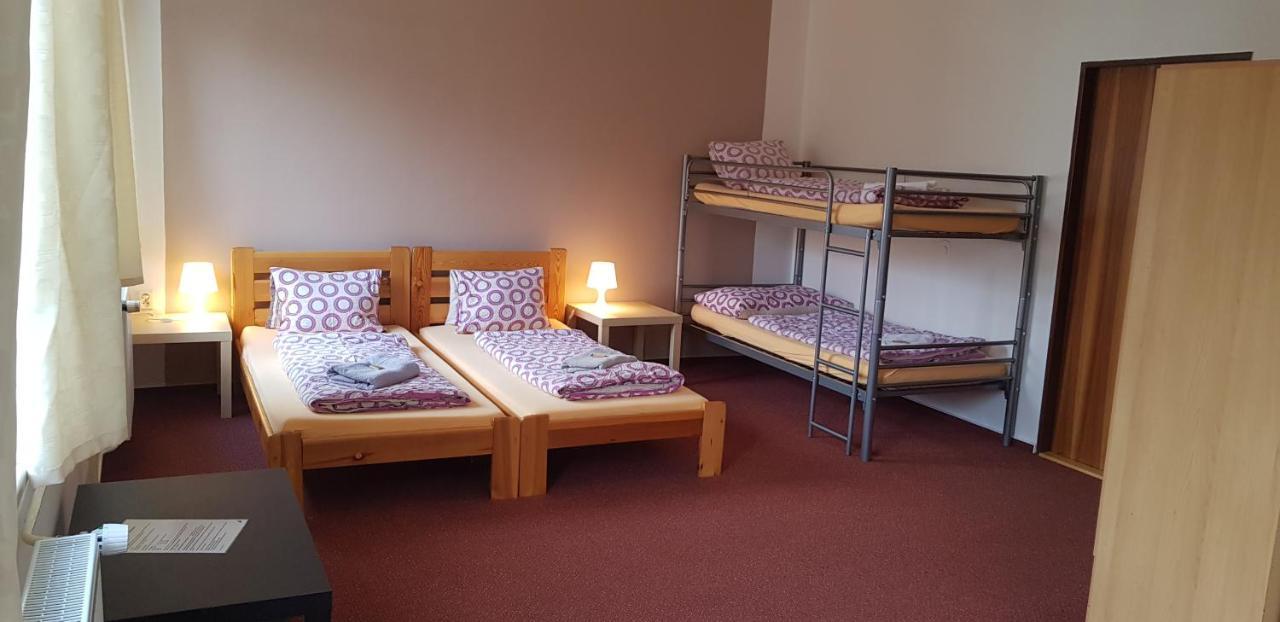 Hotel Rohanov Lhota nad Rohanovem Экстерьер фото