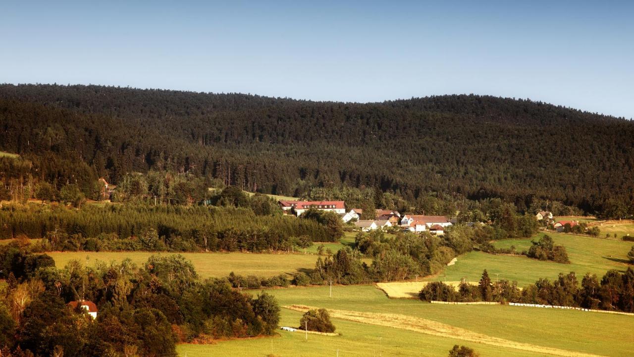 Hotel Rohanov Lhota nad Rohanovem Экстерьер фото